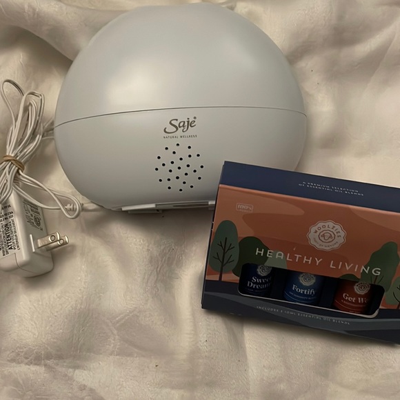 Saje Other - Saje Aroma Breeze Electric Scent Diffuser & Essential Oil Trio by Woolzies